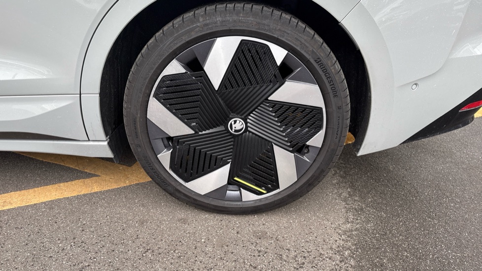 Skoda Enyaq 250kW vRS 84kWh 4x4 5dr Auto Electric - Image 31