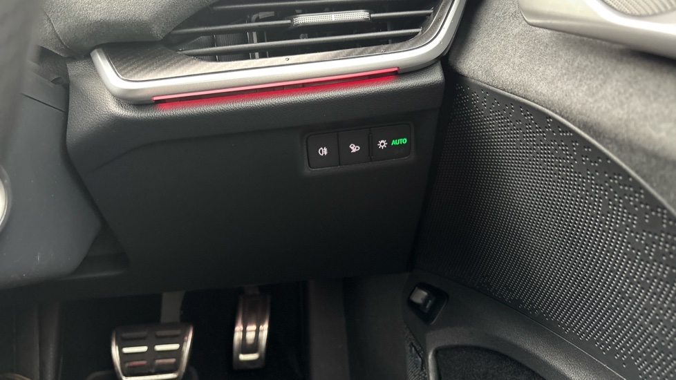 Skoda Enyaq 250kW vRS 84kWh 4x4 5dr Auto Electric - Image 45