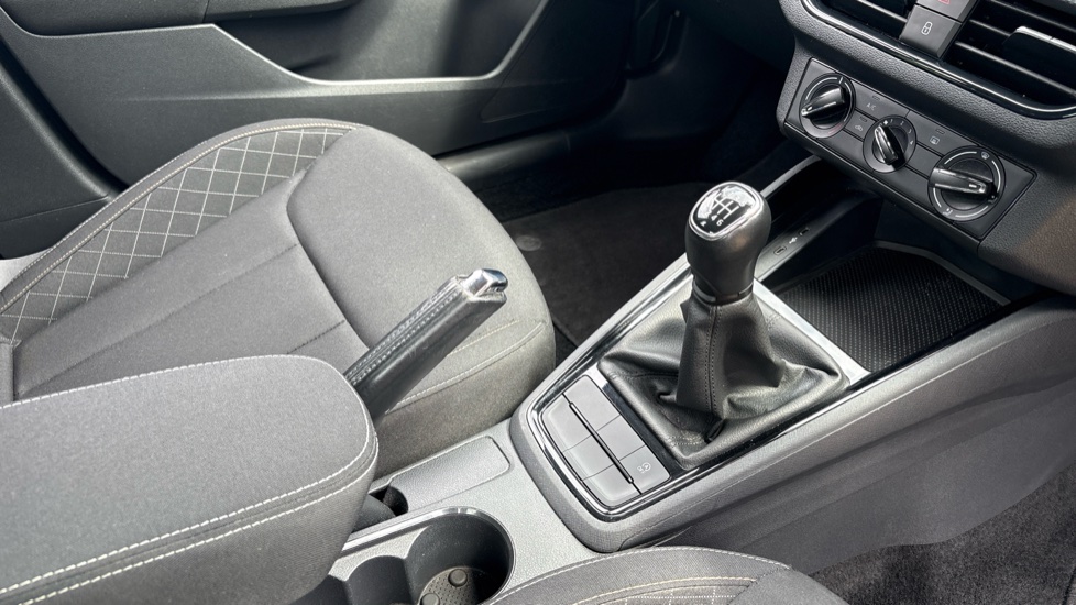 Skoda Kamiq 1.0 TSI 110 SE 5dr Petrol Hatchback - Image 14