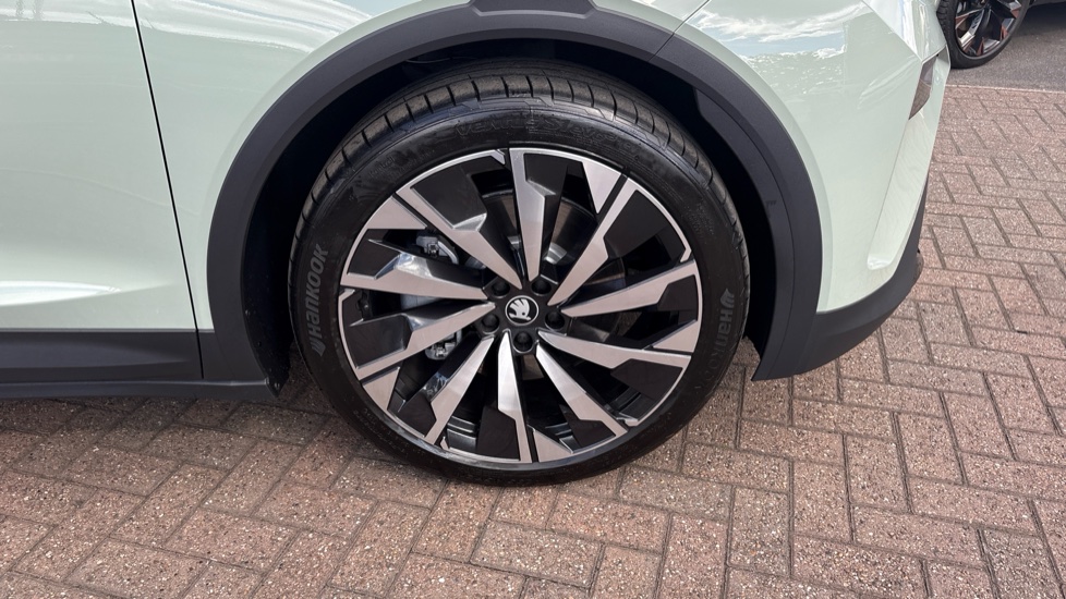 Skoda Elroq 210kW 85 SportLine 82kWh 5dr Auto Electric Estate - Image 39