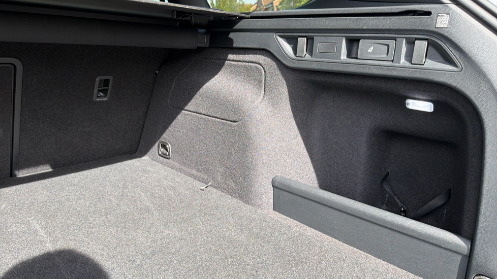 Skoda Superb 1.5 TSI iV Sportline 5dr DSG Estate - Image 22