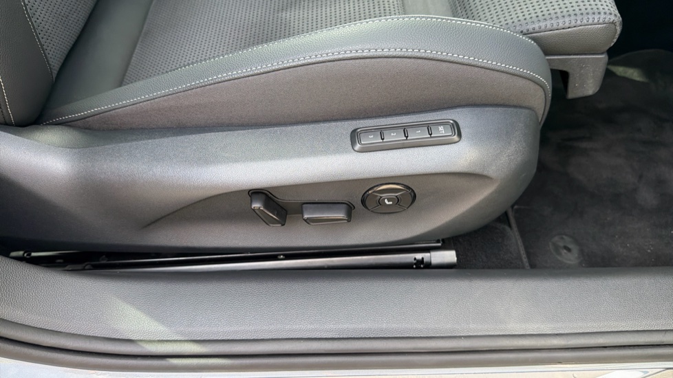 Skoda Superb 1.5 TSI iV Sportline 5dr DSG Estate - Image 29