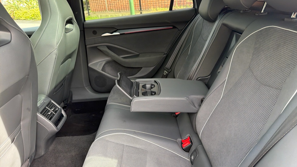 Skoda Superb 1.5 TSI iV Sportline 5dr DSG Estate - Image 37