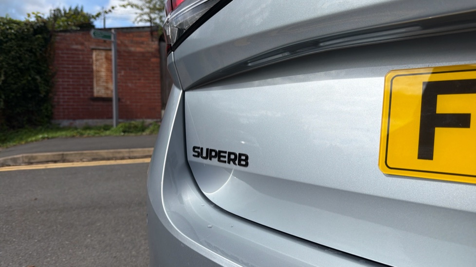 Skoda Superb 1.5 TSI iV Sportline 5dr DSG Estate - Image 41