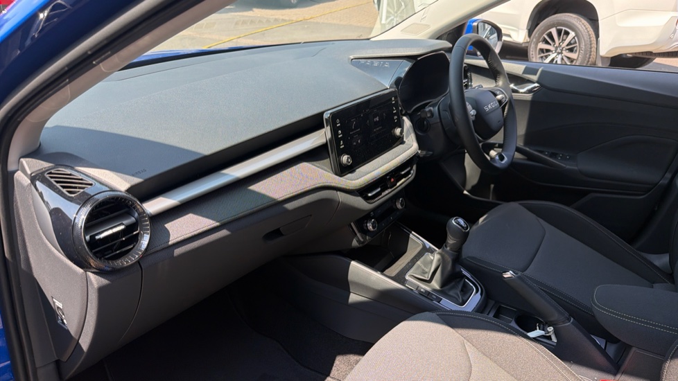 Skoda Fabia 1.0 MPI 80 SE Edition 5dr Petrol Hatchback - Image 2