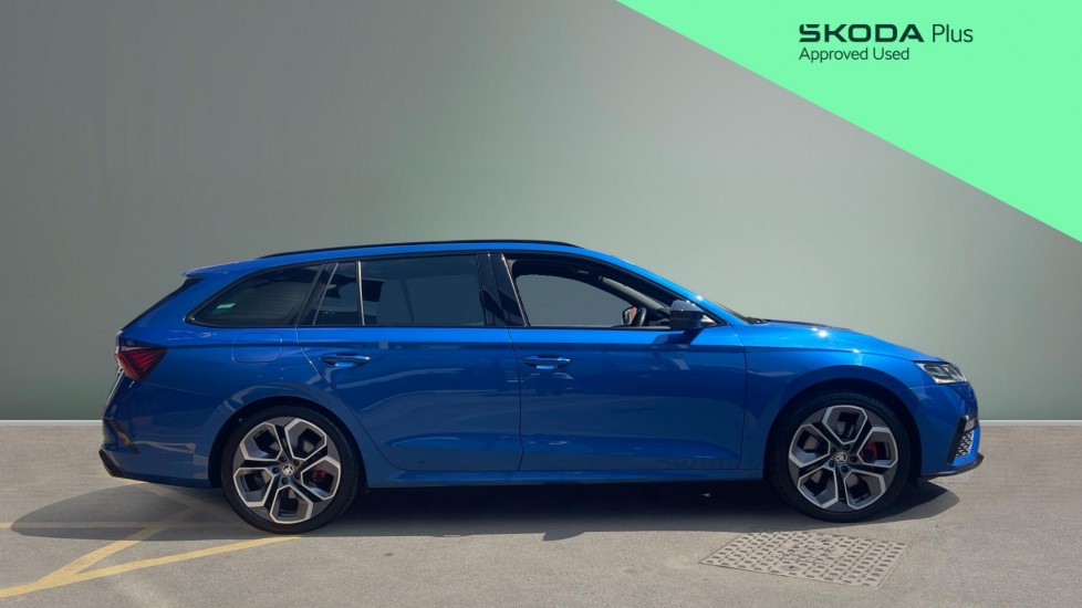 Skoda Octavia 2.0 TSI vRS 5dr Petrol Estate - Image 4