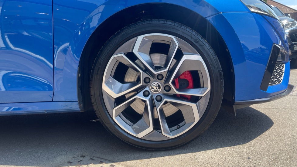 Skoda Octavia 2.0 TSI vRS 5dr Petrol Estate - Image 5