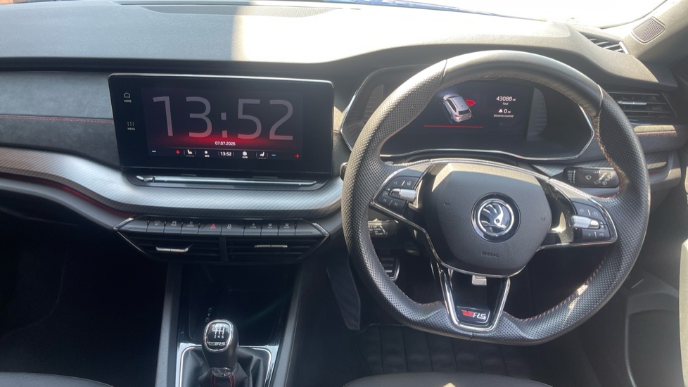 Skoda Octavia 2.0 TSI vRS 5dr Petrol Estate - Image 10