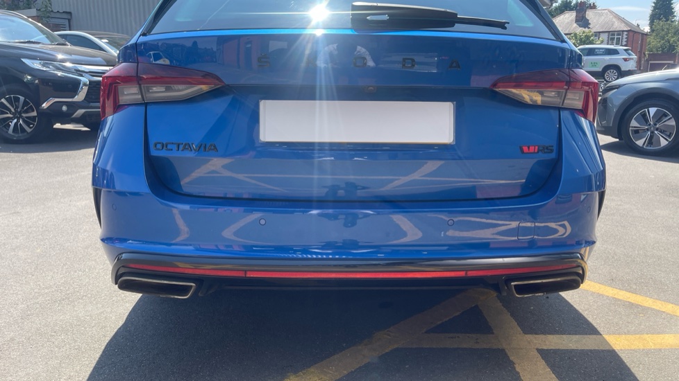 Skoda Octavia 2.0 TSI vRS 5dr Petrol Estate - Image 27