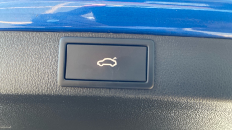 Skoda Octavia 2.0 TSI vRS 5dr Petrol Estate - Image 28