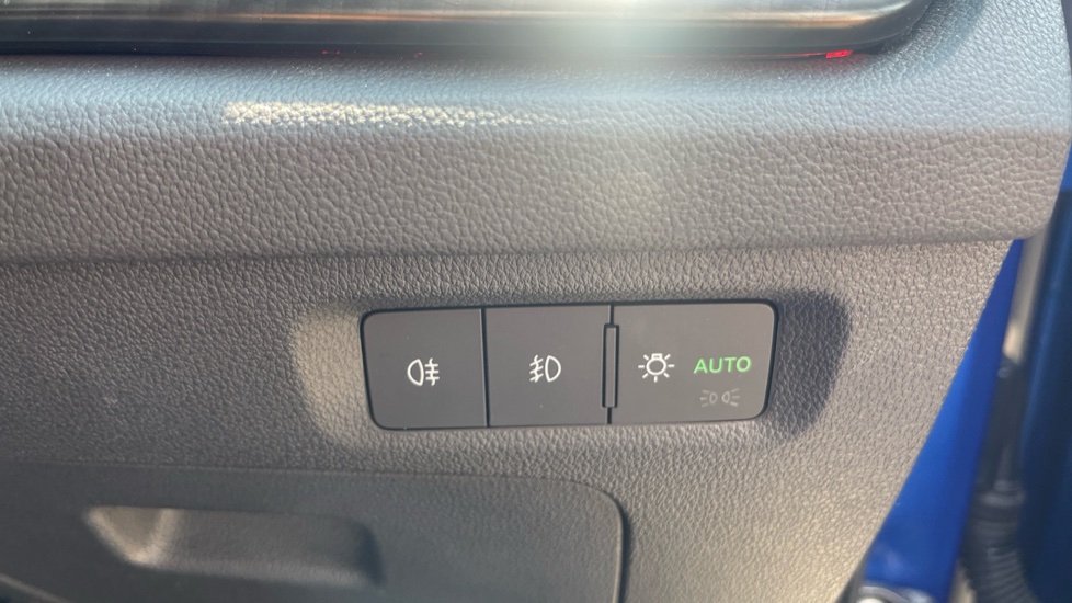 Skoda Octavia 2.0 TSI vRS 5dr Petrol Estate - Image 34
