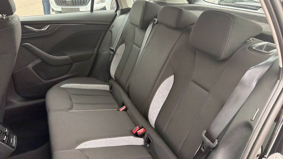 Skoda Kamiq 1.0 TSI SE Edition 5dr DSG Petrol Hatchback - Image 16