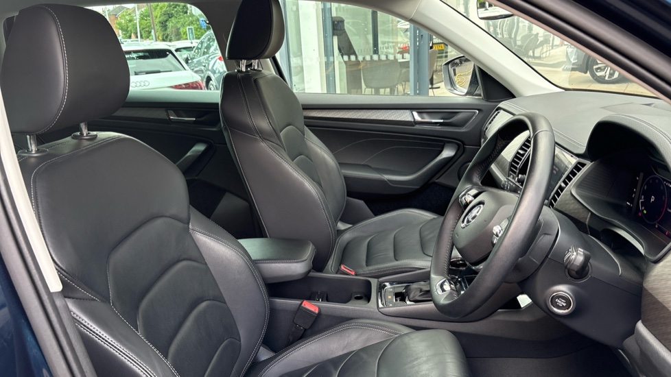 Skoda Kodiaq 1.5 TSI SE L Executive 5dr DSG [7 Seat] Petrol Estate - Image 15