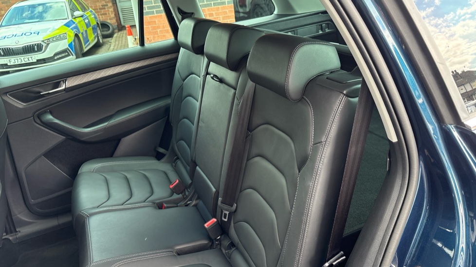 Skoda Kodiaq 1.5 TSI SE L Executive 5dr DSG [7 Seat] Petrol Estate - Image 16