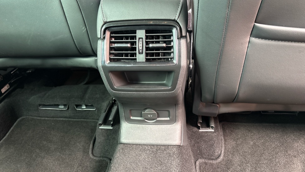 Skoda Kodiaq 1.5 TSI SE L Executive 5dr DSG [7 Seat] Petrol Estate - Image 28