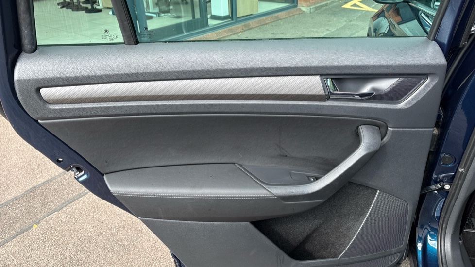 Skoda Kodiaq 1.5 TSI SE L Executive 5dr DSG [7 Seat] Petrol Estate - Image 40