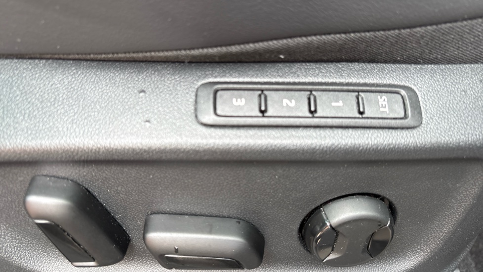 Skoda Kodiaq 1.5 TSI SE L Executive 5dr DSG [7 Seat] Petrol Estate - Image 65