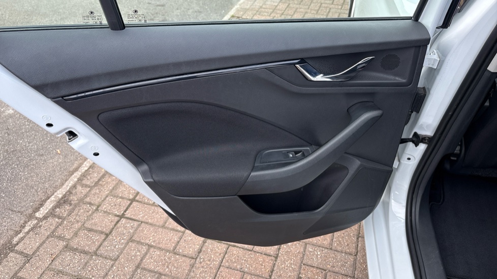 Skoda Scala 1.0 TSI 116 SE Edition 5dr DSG Petrol Hatchback - Image 38