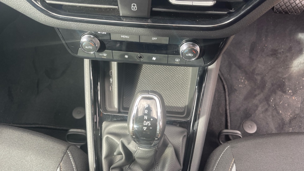 Skoda Scala 1.0 TSI 116 SE Edition 5dr DSG Petrol Hatchback - Image 39