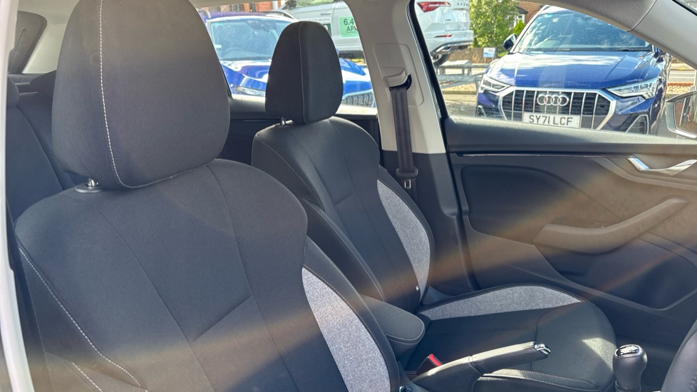 Skoda Kamiq 1.0 TSI SE Edition 5dr Petrol Hatchback - Image 52
