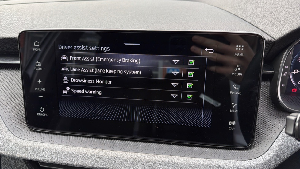 Skoda Kamiq 1.0 TSI SE Edition 5dr DSG Petrol Hatchback - Image 39