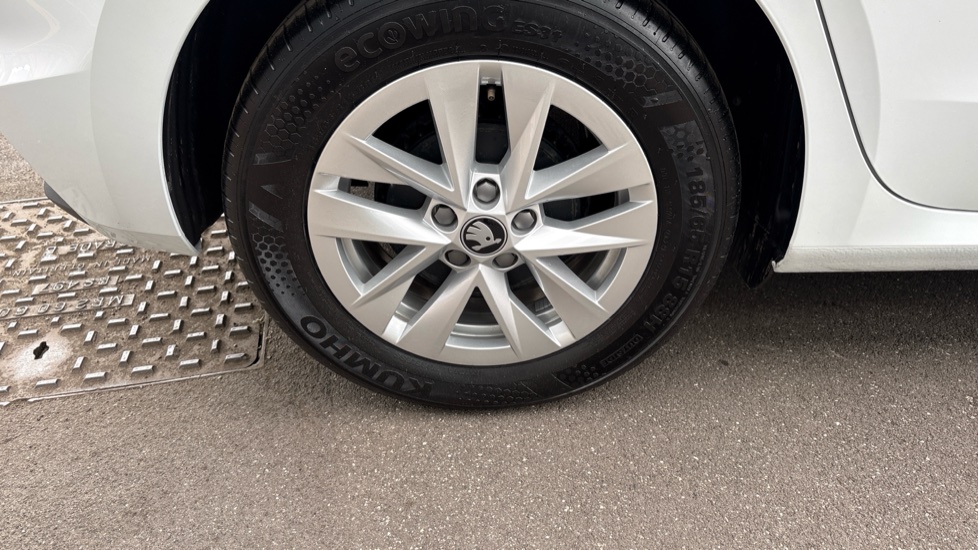 Skoda Fabia 1.0 TSI SE Edition 5dr Petrol Hatchback - Image 21