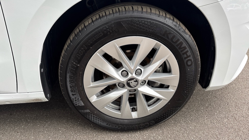 Skoda Fabia 1.0 TSI SE Edition 5dr Petrol Hatchback - Image 22