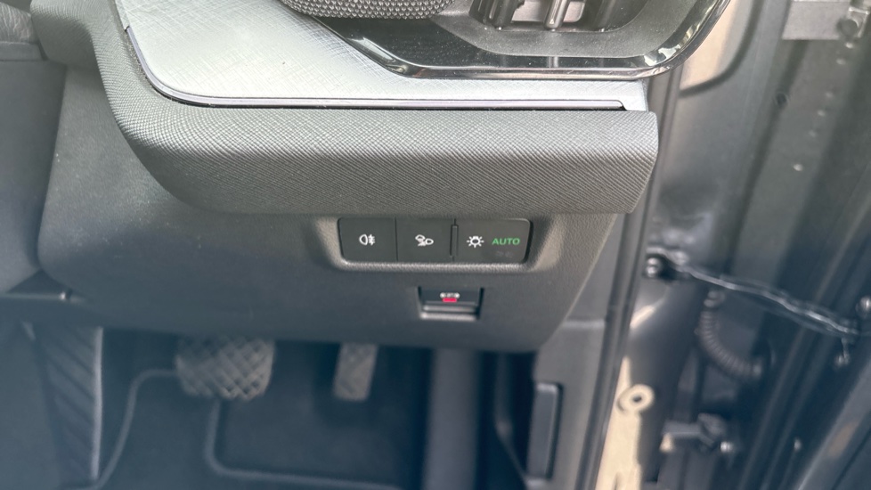 Skoda Kodiaq 2.0 TDI SE 5dr DSG [7 Seat] Diesel Estate - Image 25