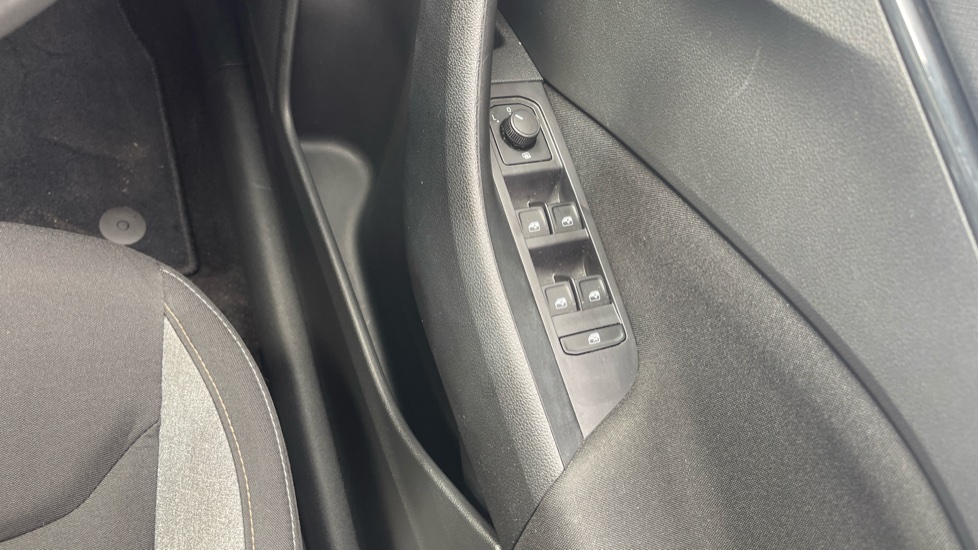 Skoda Scala 1.0 TSI 116 SE Edition 5dr Petrol Hatchback - Image 37