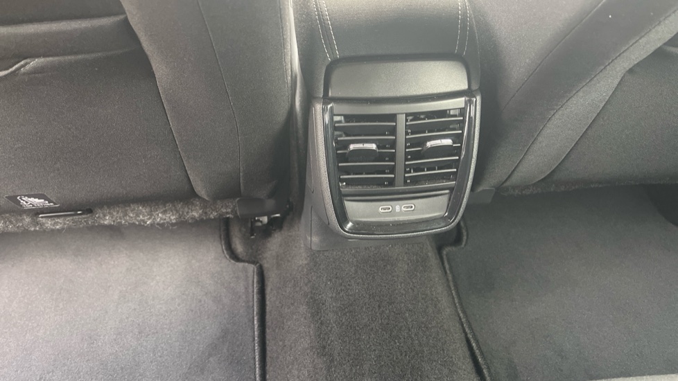 Skoda Kamiq 1.0 TSI SE Edition 5dr DSG Petrol Hatchback - Image 40