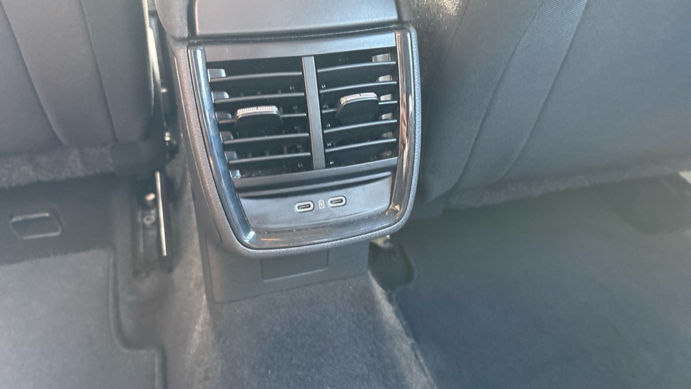 Skoda Kamiq 1.0 TSI SE Edition 5dr Petrol Hatchback - Image 32