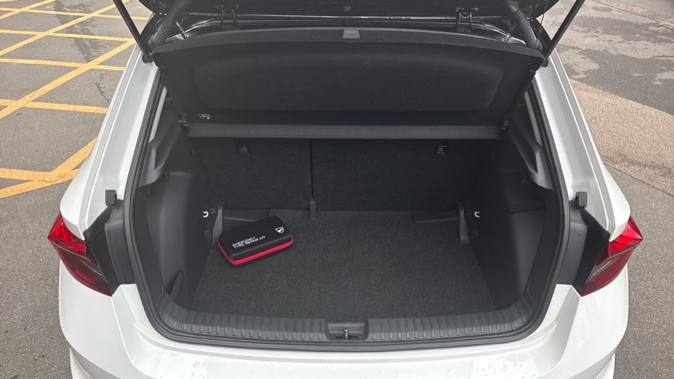 Skoda Fabia 1.0 TSI 110 Colour Edition 5dr Petrol Hatchback - Image 20