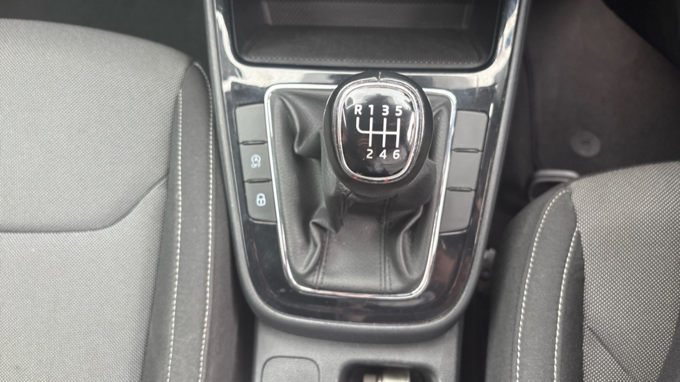 Skoda Fabia 1.0 TSI 110 Colour Edition 5dr Petrol Hatchback - Image 60