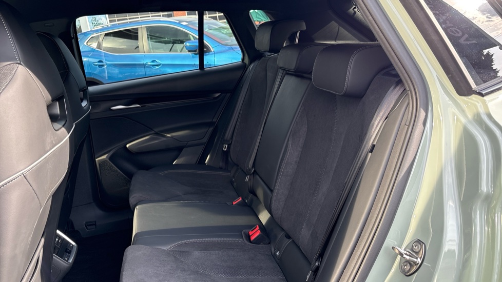 Skoda Elroq 210kW 85 SportLine 82kWh 5dr Auto Electric Estate - Image 16