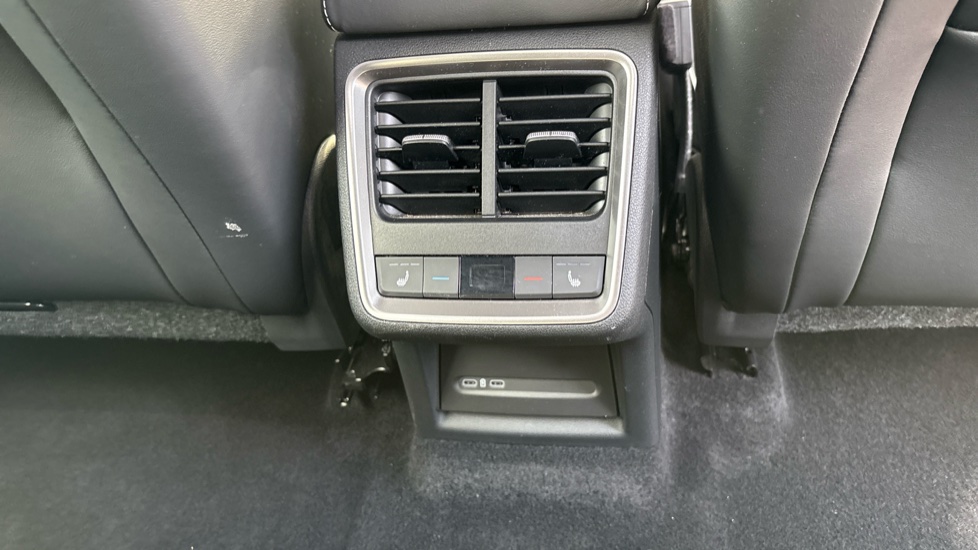 Skoda Elroq 210kW 85 SportLine 82kWh 5dr Auto Electric Estate - Image 25