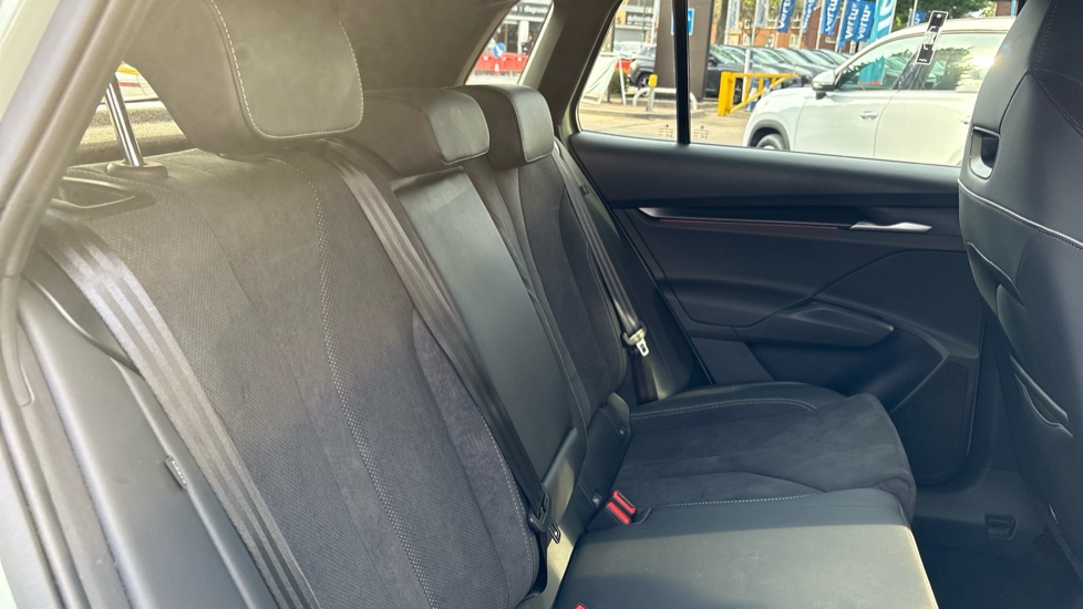 Skoda Elroq 210kW 85 SportLine 82kWh 5dr Auto Electric Estate - Image 30