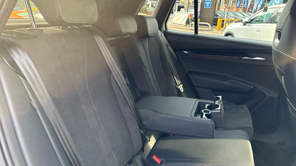 Skoda Elroq 210kW 85 SportLine 82kWh 5dr Auto Electric Estate - Image 32