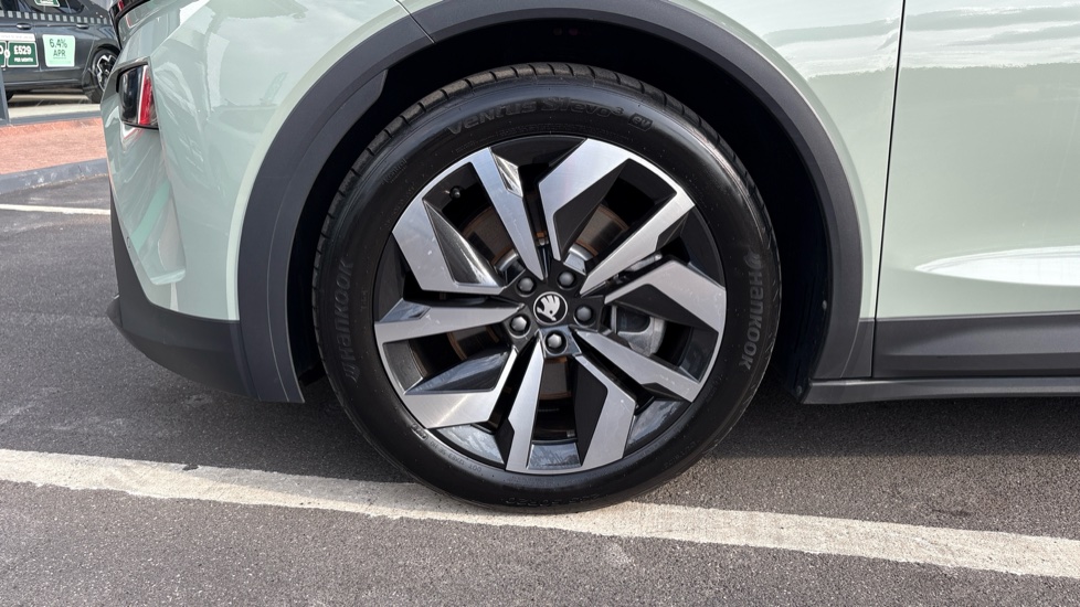Skoda Elroq 210kW 85 SportLine 82kWh 5dr Auto Electric Estate - Image 48