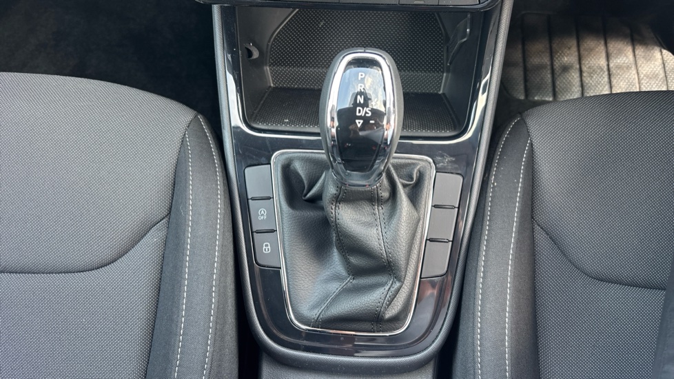 Skoda Fabia 1.0 TSI 116 Design Edition 5dr DSG Petrol Hatchback - Image 41