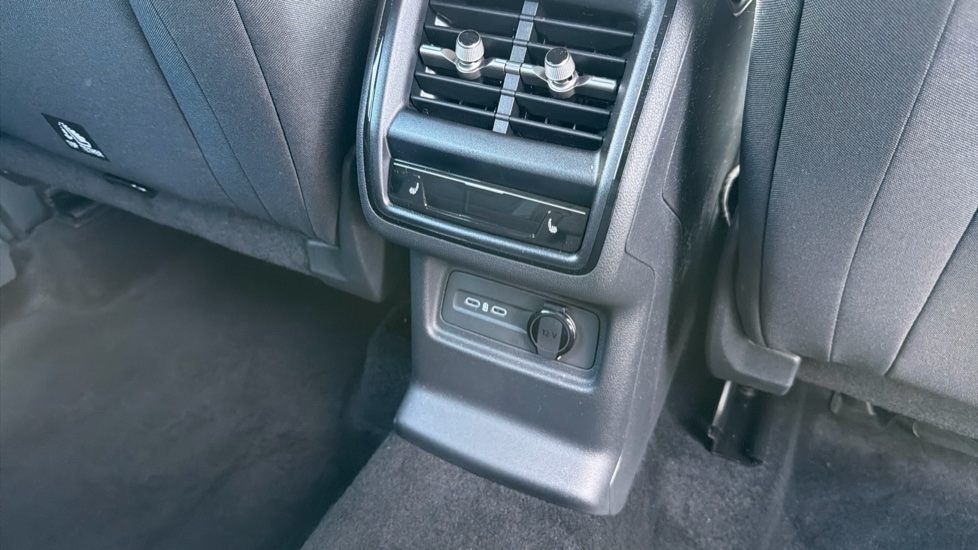 Skoda Kodiaq 2.0 TDI SE 5dr DSG [7 Seat] Diesel Estate - Image 39