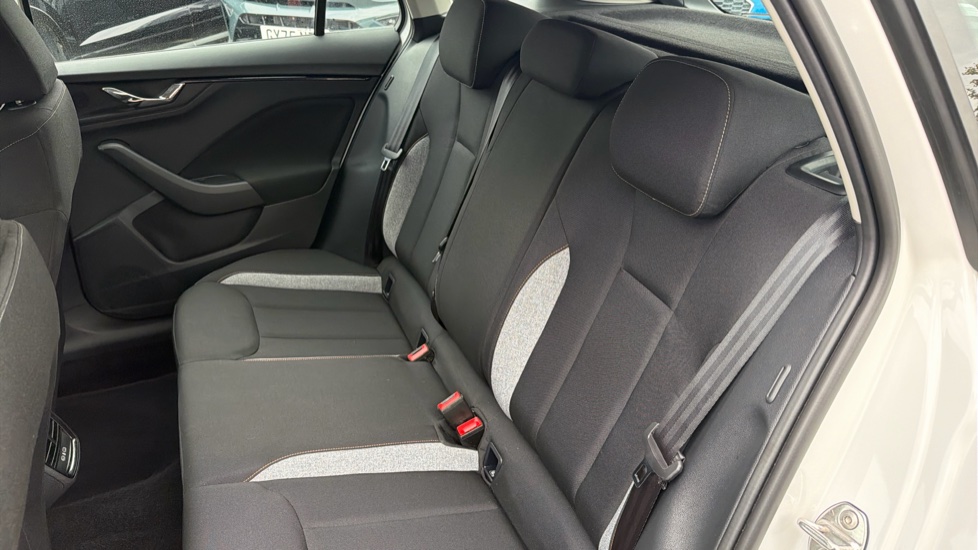 Skoda Scala 1.0 TSI 116 SE Edition 5dr DSG Petrol Hatchback - Image 16