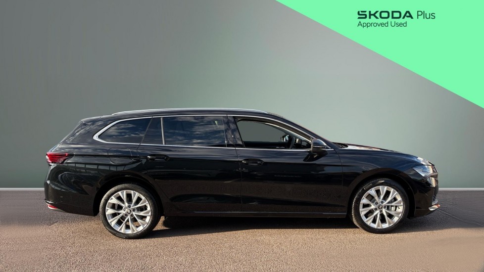 Skoda Superb 1.5 TSI iV SE L DSG 5dr Estate - Image 4