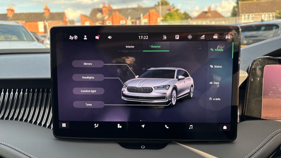 Skoda Superb 1.5 TSI iV SE L DSG 5dr Estate - Image 12