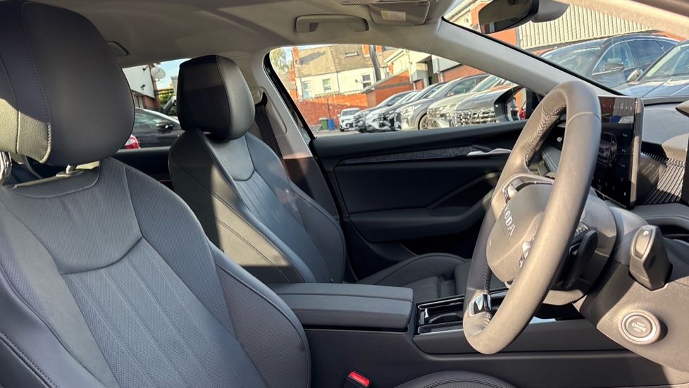 Skoda Superb 1.5 TSI iV SE L DSG 5dr Estate - Image 15