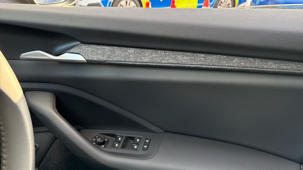 Skoda Superb 1.5 TSI iV SE L DSG 5dr Estate - Image 19