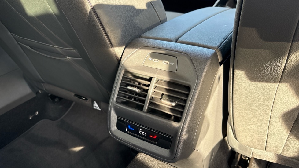 Skoda Superb 1.5 TSI iV SE L DSG 5dr Estate - Image 25