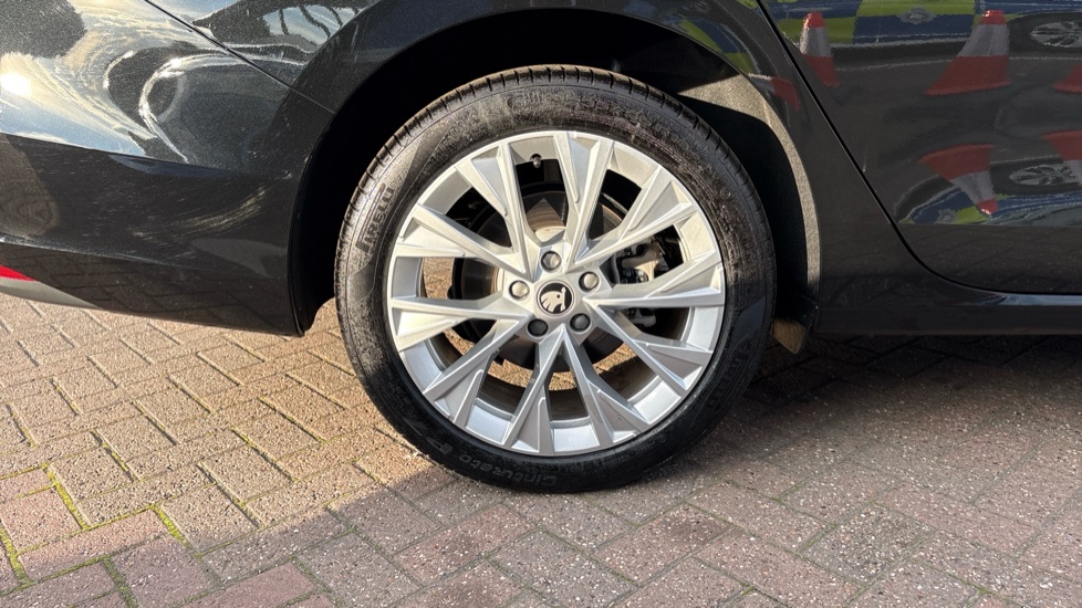 Skoda Superb 1.5 TSI iV SE L DSG 5dr Estate - Image 30