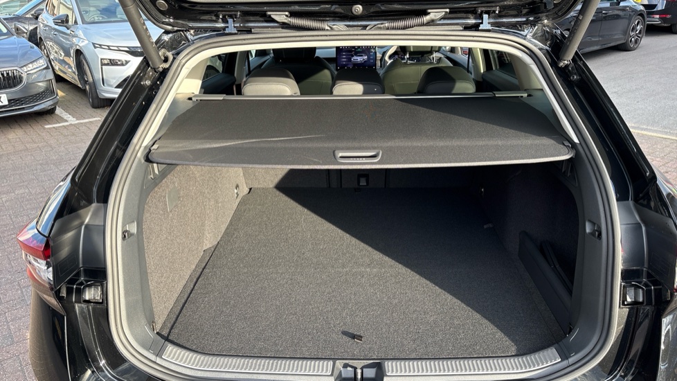 Skoda Superb 1.5 TSI iV SE L DSG 5dr Estate - Image 36