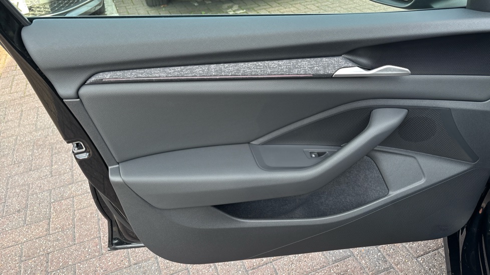 Skoda Superb 1.5 TSI iV SE L DSG 5dr Estate - Image 50