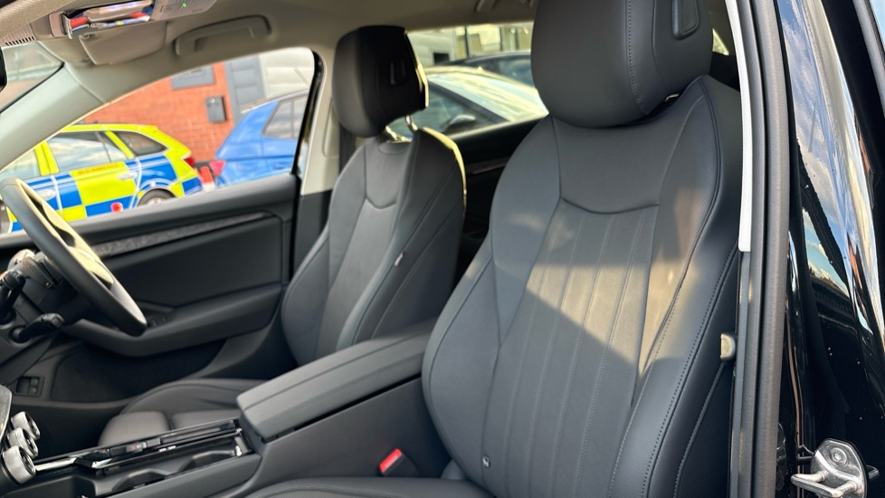 Skoda Superb 1.5 TSI iV SE L DSG 5dr Estate - Image 55